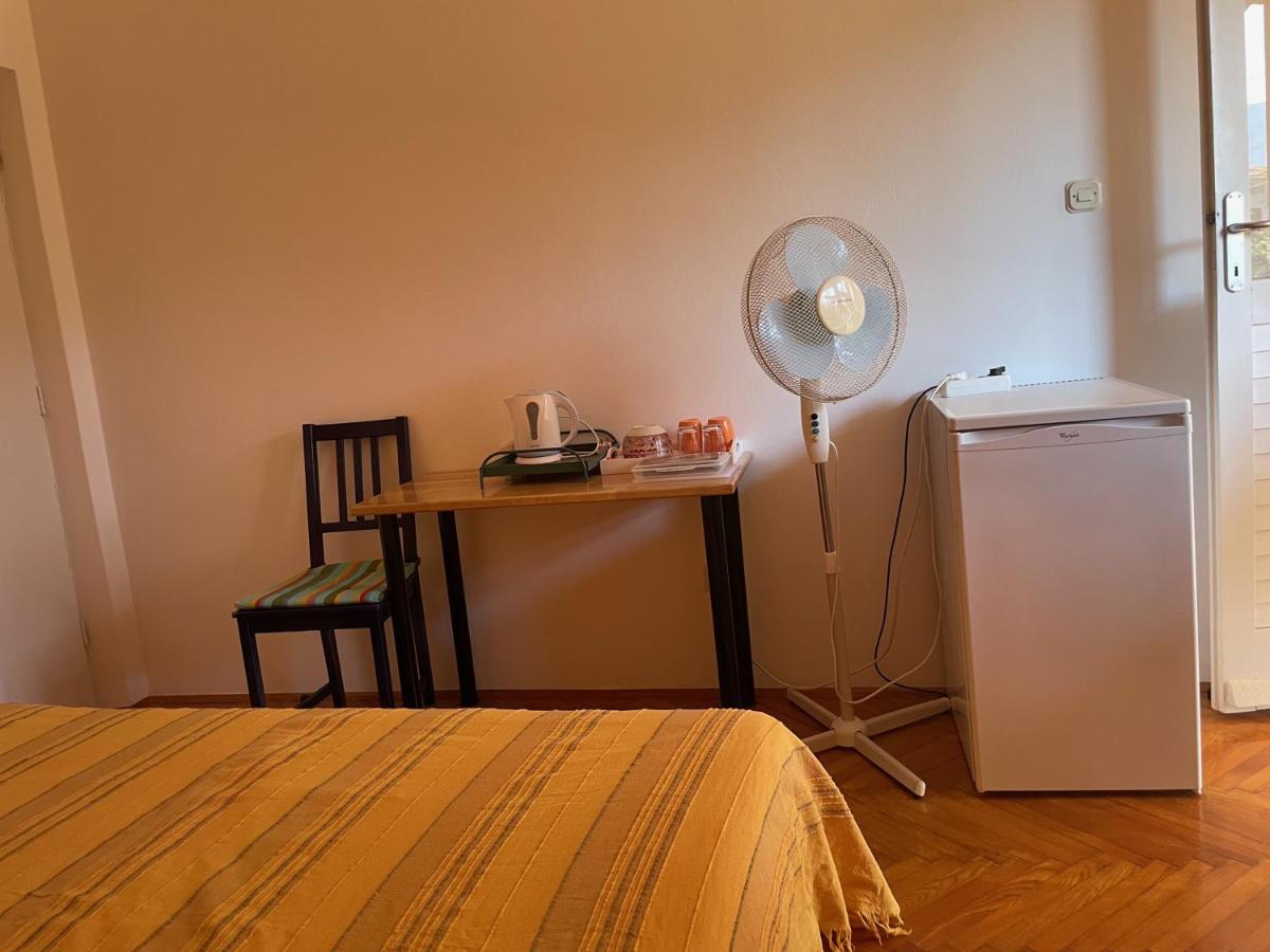 Hvar Guesthouse - Double Bedroom With Private Bathroom Елса Экстерьер фото