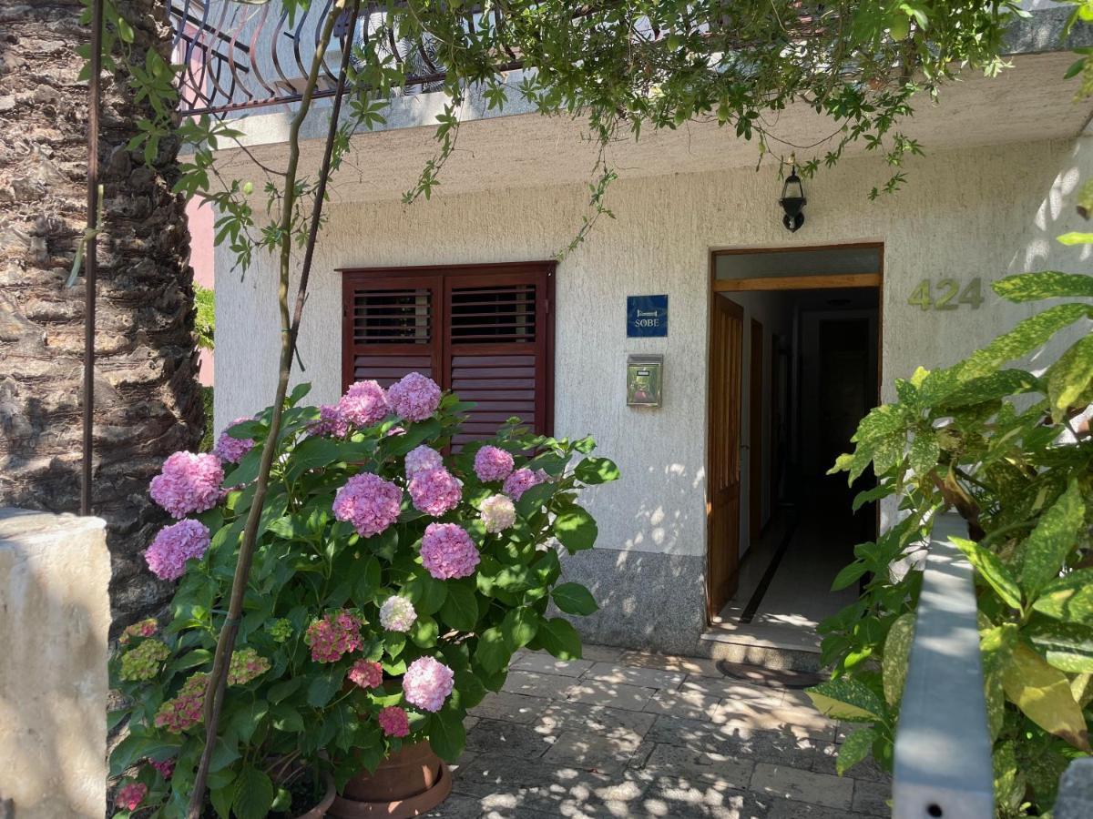 Hvar Guesthouse - Double Bedroom With Private Bathroom Елса Экстерьер фото